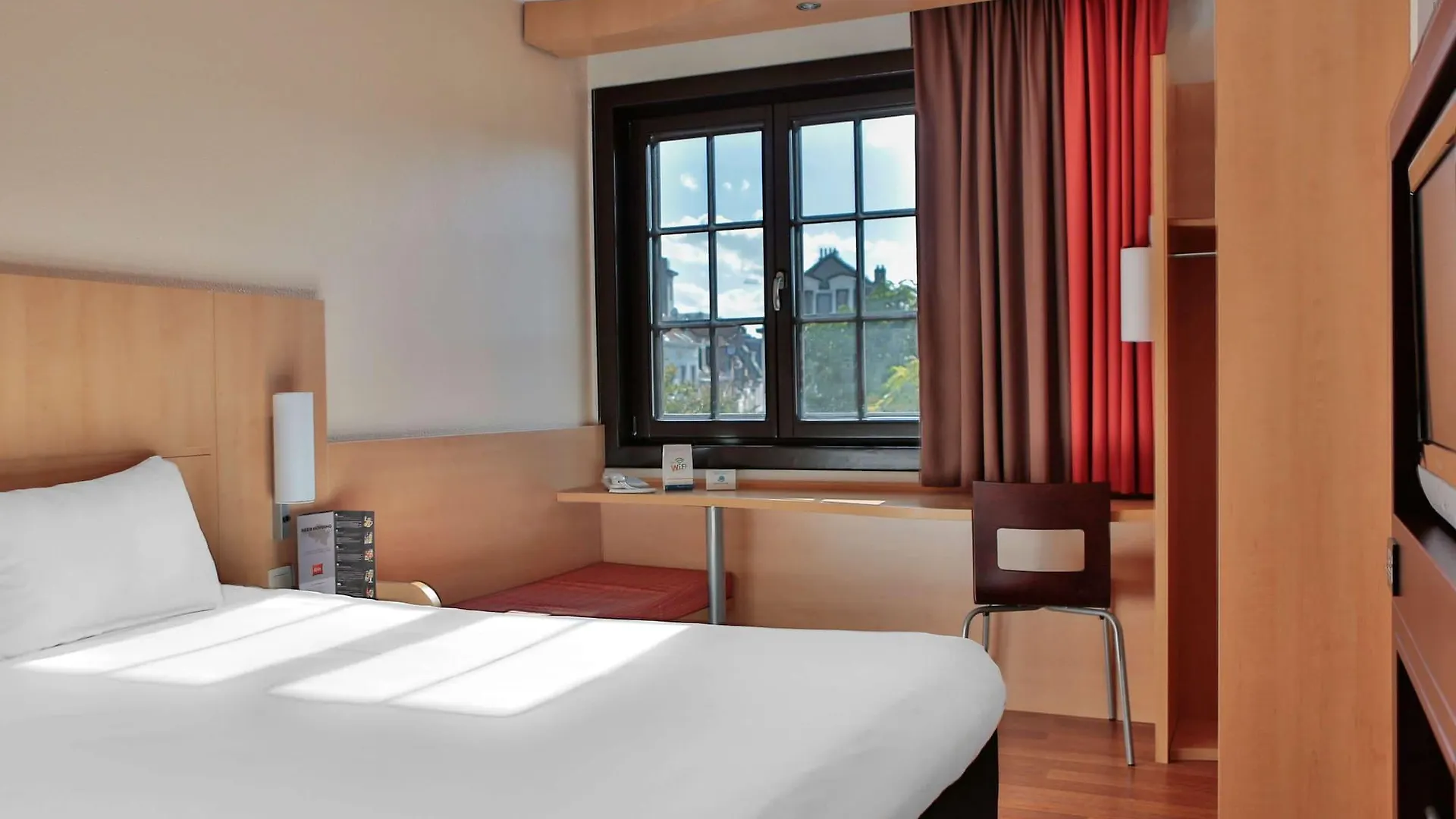 ***  Ibis Hotel Brussels Off Grand'Place Belçika