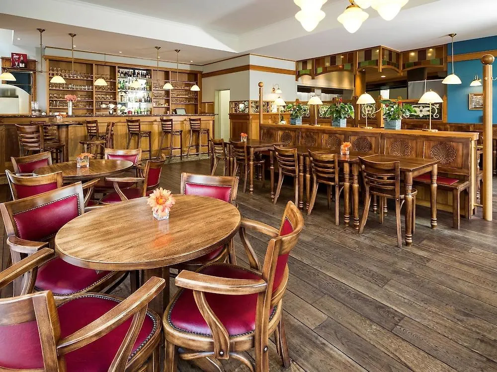 Ibis Hotel Brussels Off Grand'Place 3*,