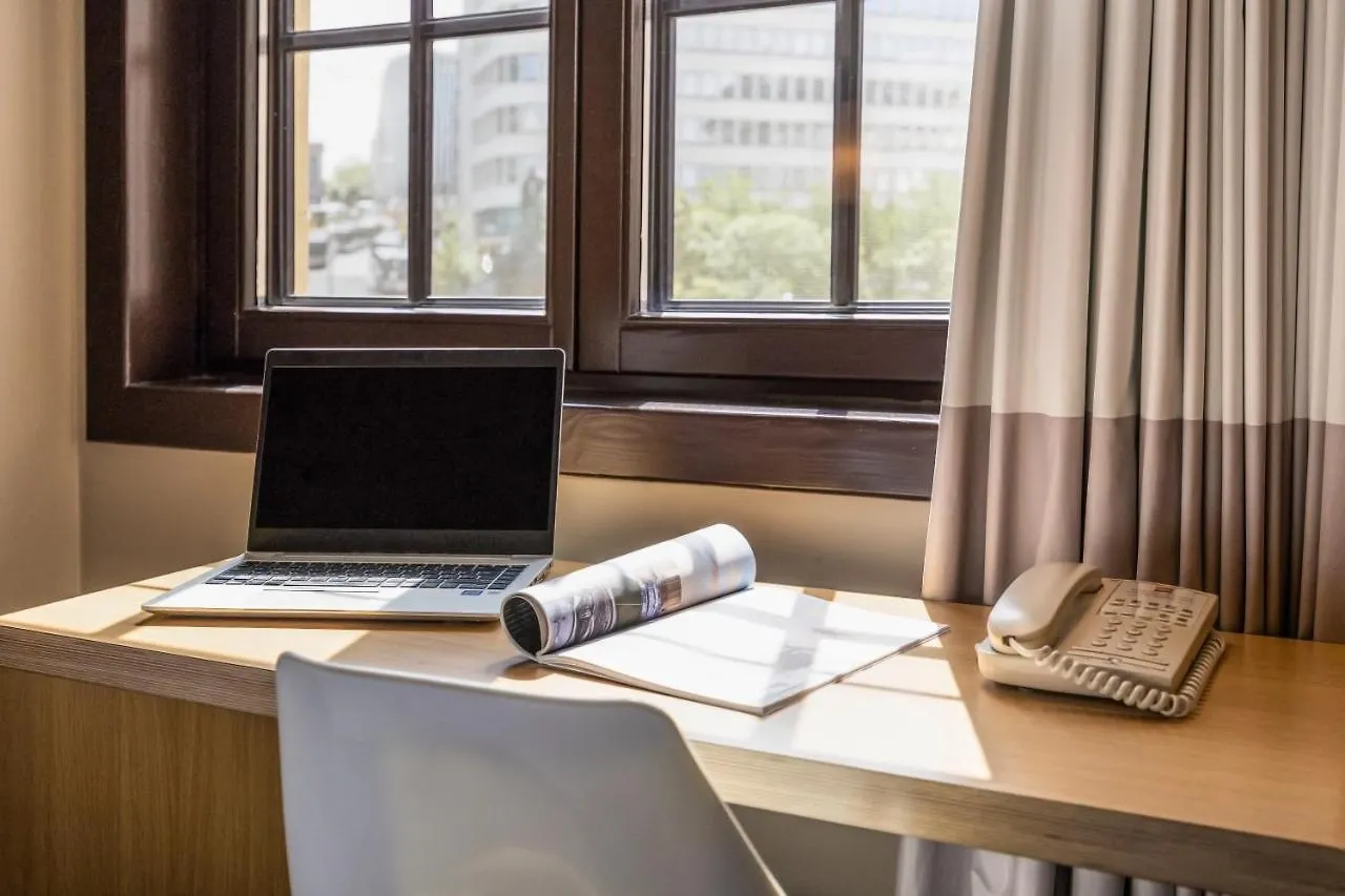 Ibis Hotel Brussels Off Grand'Place 3*,